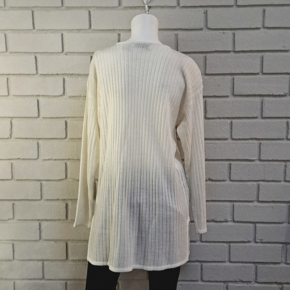 Carolyn Taylor Cream Long Sweater. Size Small NWOT - Picture 6 of 8